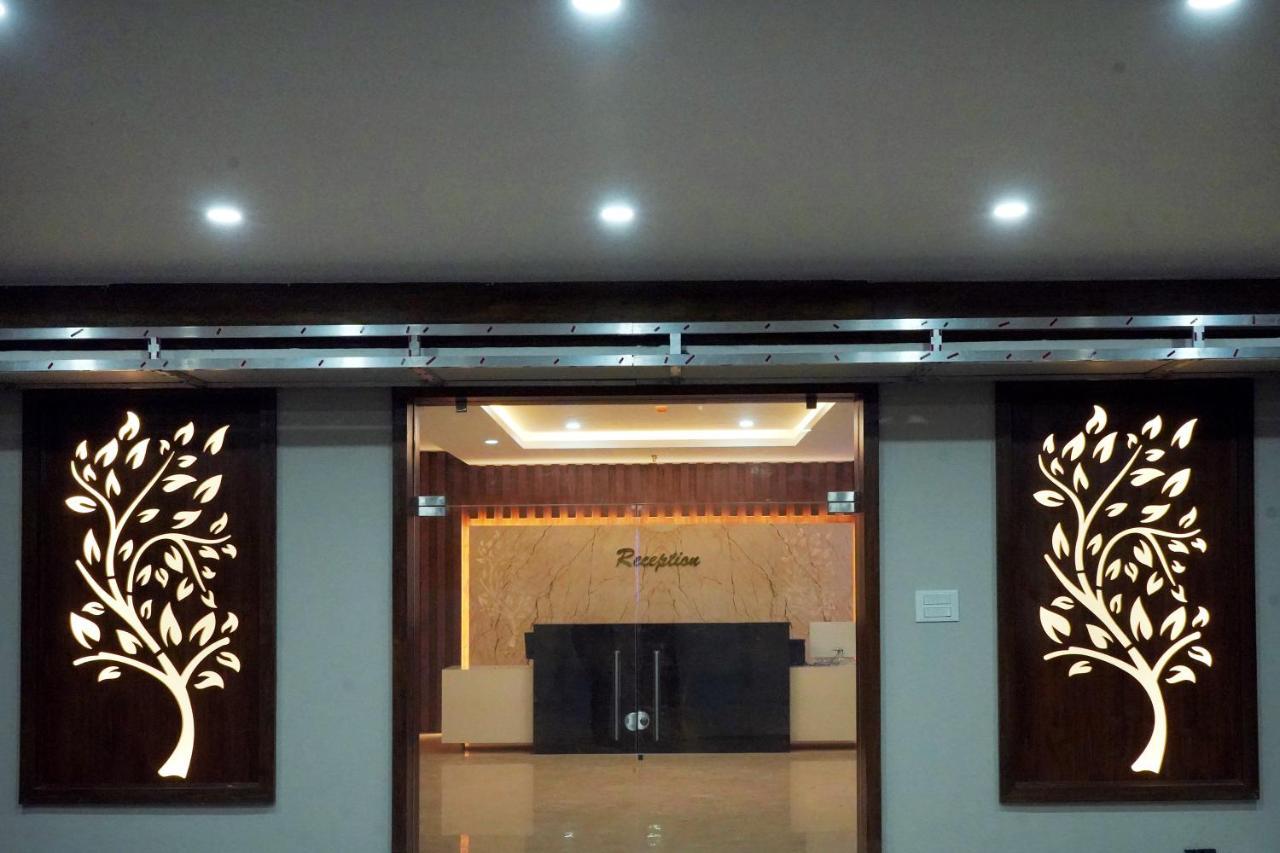 Hotel Nivetha Inn 哥印拜陀 外观 照片